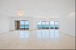 Stunning and Rare 5BR Penthouse in The Pearl Island Qatar