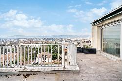 Exceptional penthouse with two large terraces