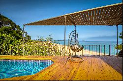 Beautiful house on the beachfront in Begur