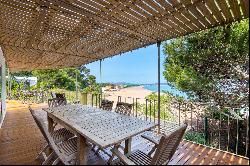 Beautiful house on the beachfront in Begur