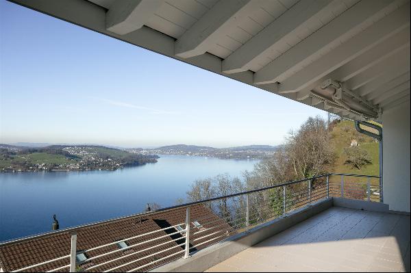 Property with stunning views over the lake