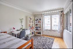 Paris 16th District – A 3-bd apartment