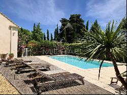 Exclusivity. Isle sur la Sorgue. Charming old farmhouse.