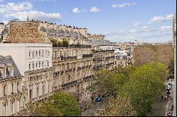 Beautiful 3-room apartment with balcony - Hoche / Monceau