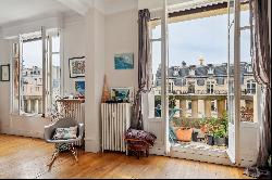 Beautiful 3-room apartment with balcony - Hoche / Monceau