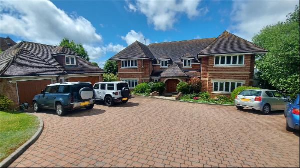 Harvest Hill, Bourne End, Buckinghamshire, SL8 5JJ