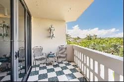 90 Edgewater Dr # 404, Coral Gables FL 33133
