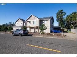 1999 17th St, Florence OR 97439