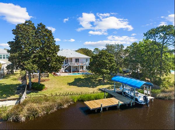 Canalfront Home On Large Lot With New Pool And Dock