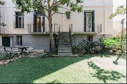 Town house with garden and swimming pool