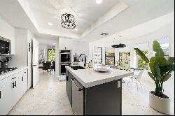 UPDATED HOME IN THE HEART OF PALM DESERT