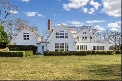 Sunsplashed Amagansett Beauty