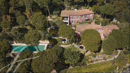 Property of a rare quality and elegance in Villefranche-sur-Mer