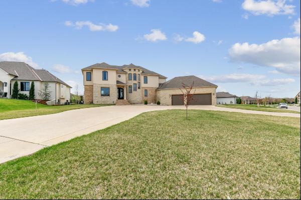 1818 N Burning Tree Cir, Wichita KS 67230