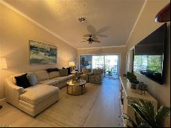 7046 Barrington CIR #202, Naples FL 34108