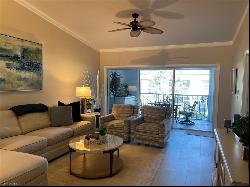 7046 Barrington CIR #202, Naples FL 34108