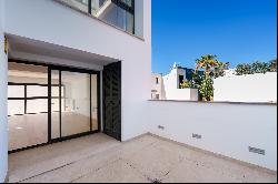 Luxurious El Molinar Townhouse