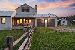 Durst Creek Cottages - An Enchanting Fredricksburg Estate