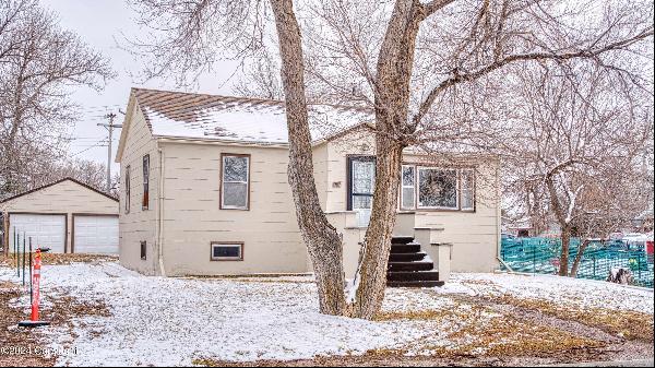 816 Holly Ave, Upton WY 82730