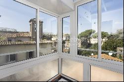 Apartment with terrace in the heart of Trastevere