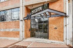 Rustic and Modern 1 Bedroom, 1 Bath Condo in Historic Dallas Landmark