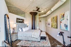 Rustic and Modern 1 Bedroom, 1 Bath Condo in Historic Dallas Landmark