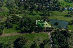 Exclusive lots on golf course