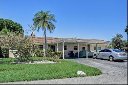 604 Park Circle #16, Bradenton FL 34207