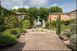 Old, 4 star, wine property 7 km from Uzès