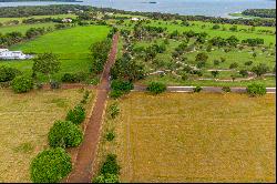 Exclusive lots in Santa Elena Country & Marina Club Urbanization.