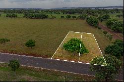 Exclusive lots in Santa Elena Country & Marina Club Urbanization.