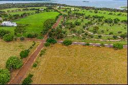 Exclusive lots in Santa Elena Country & Marina Club Urbanization.