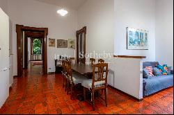 Refined apartment in the historical center of Arona