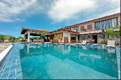 Pristine house close to the beach