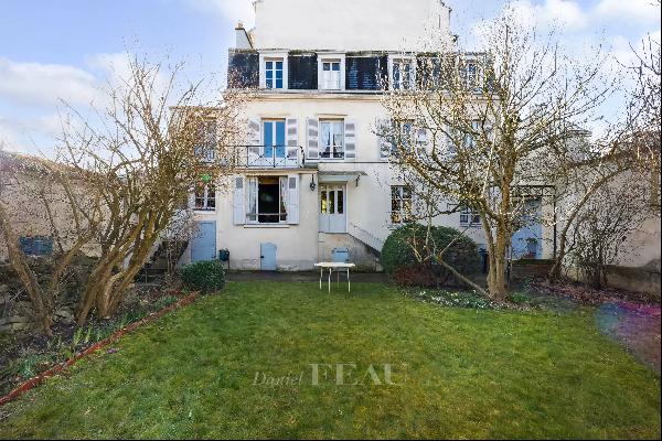 Versailles Notre-Dame - A 4/5 bed period property with a garden and garage