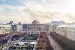 Unique in Paris, overlooking the gardens of the Palais Royal