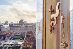 Unique in Paris, overlooking the gardens of the Palais Royal