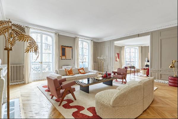 Paris 16th District – A magnificent 4-bed apartment
