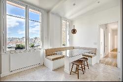 Paris 16th District - A meticulously renovated 2/3 bed apartment