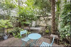 Paris 7th District – A 2/3 bed apartment with a terrace