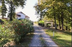 SALIES DE BEARN - A SPACIOUS PROPERTY IN EXTENSIVE GROUNDS