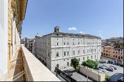 Luxury apartment in Rome