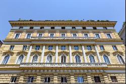 Luxury apartment in Rome