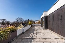 Private roof terrace over 100 sqm: 3-room apartment with fireplace lounge and breathtaking