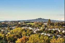 Spectacular Views and Sun-Drenched Living