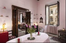 Apartment in noble palace in Piazza Campitelli