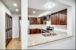 7640 W Greenway Boulevard #7H, Dallas TX 75209