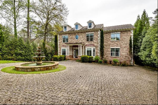 Tranquil Luxury: Exquisite Living in the Heart of Tuxedo Park