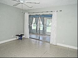 215 Manatee Lane #Apt B(E), Fort Pierce FL 34982