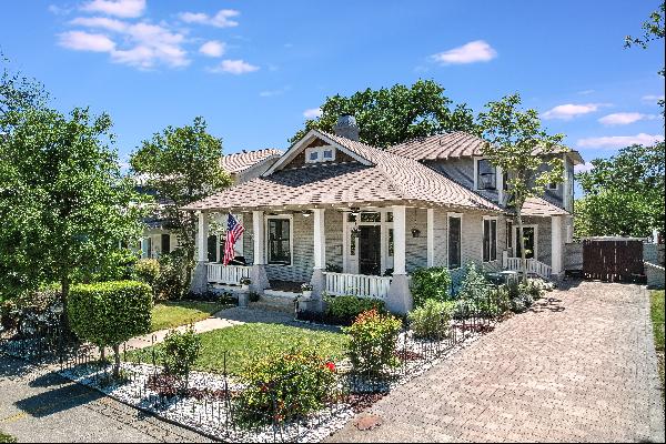 Just Listed in Central Austin! 